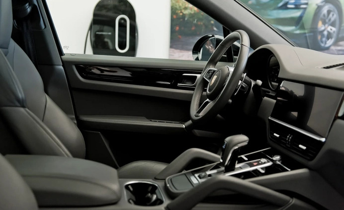 Porsche Cayenne cena 449000 przebieg: 15100, rok produkcji 2021 z Wolsztyn małe 326
